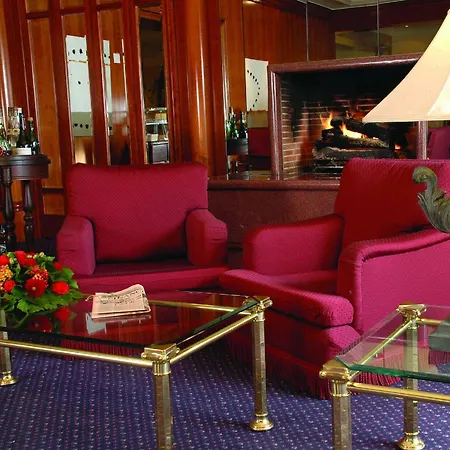 Готель Maritim Grand
