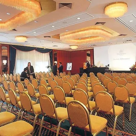 Готель Maritim Grand 4*